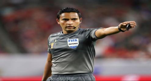 الهندوراسي سعيد مارتينيز حكمًا لمباراة مصر وفرنسا بأولمبياد باريس 2024